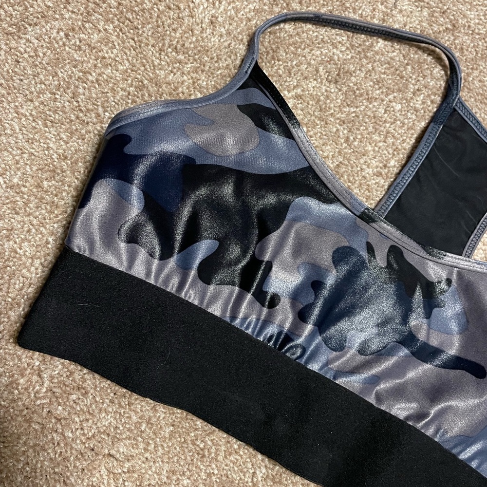 Koral sweeper sports bra. NWOT